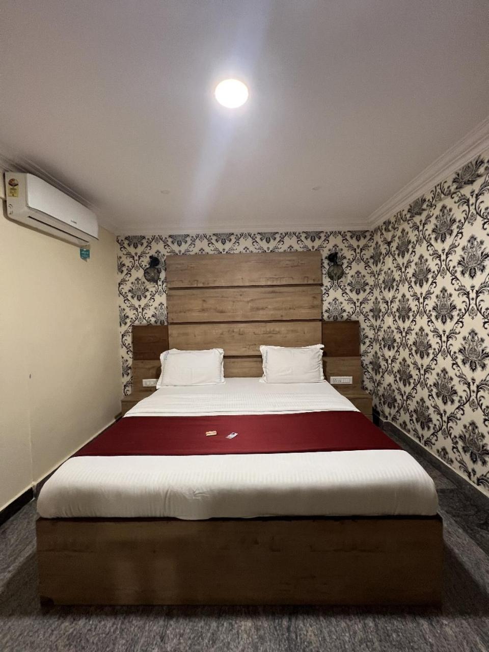 Dreamz Lodge Бангалор Экстерьер фото