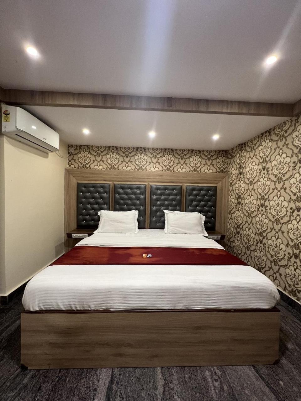 Dreamz Lodge Бангалор Экстерьер фото